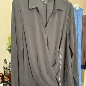 Zac & Rachel black Blouse